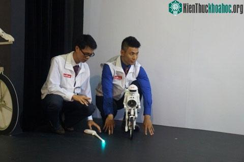 Robot đạp xe Mutara Boy