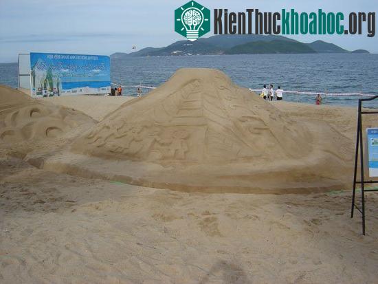 Điêu khắc trên cát vì hành tinh xanh