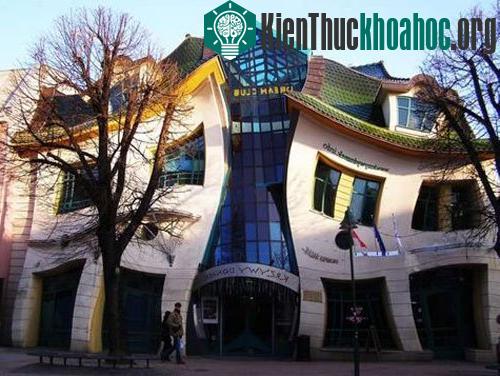 Ngôi nhà cong (Sopot, Ba Lan)
