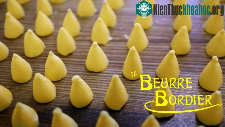 Điểm đặc biệt nhất của Bordier Butter là khách hàng được phép chọn "ngoại hình" của bơ thành phẩm.