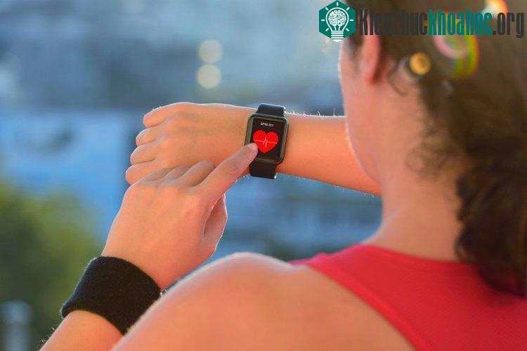 Dấu hiệu lạ cảnh báo bệnh tim khi tập thể dục ảnh 2