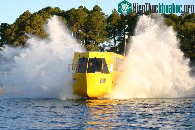 Xe buýt đi qua sông hoạt động như thế nào? ảnh 11