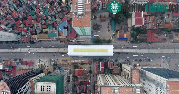 Các trung tâm thương mại, điện máy lớn, nhỏ cũng tập trung tại đây khá nhiều.