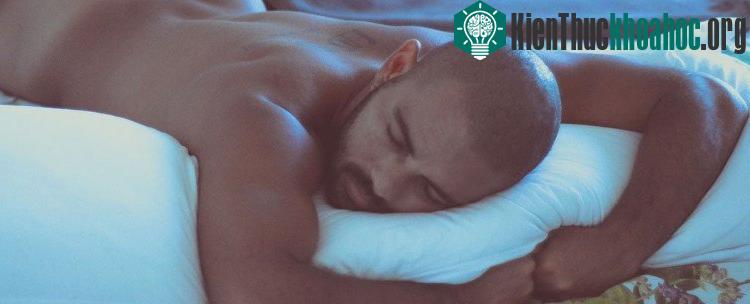 Bạn chỉ nên thả rông khi đi ngủ mà thôi.