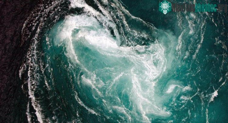 Một xoáy nước thủy triều mạnh mẽ ở Saltstraumen, Na Uy. (Ảnh: Cephas Picture Library/Alamy).