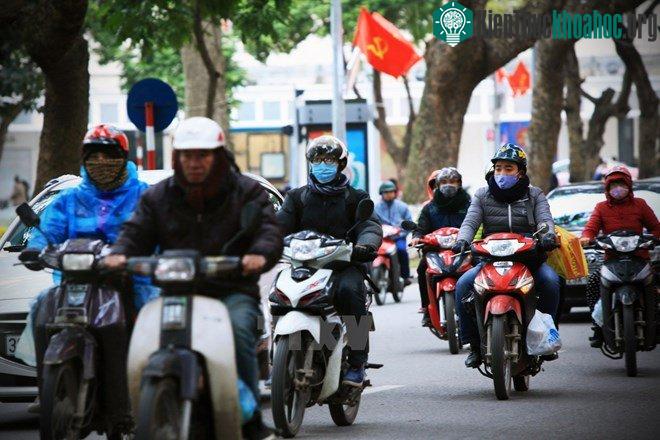 Ngày mai, Hà Nội có mưa, trời tiếp tục rét với nhiệt độ thấp nhất 14-16 độ C.