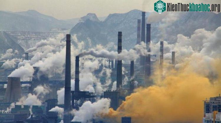 Trẻ sống trong không khí ô nhiễm, khói thuốc lá từ người khác có nguy cơ nhiễm viêm phổi và các bệnh về đường hô hấp cao hơn hẳn.