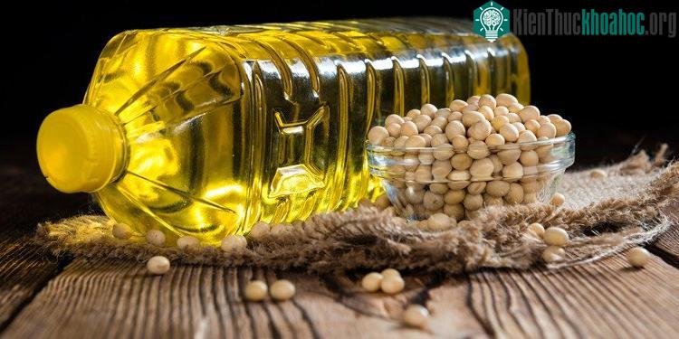 Mức tiêu thụ isoflavone cao không liên quan đến tỷ lệ tử vong cao hơn ở phụ nữ được điều trị bằng nội tiết tố.