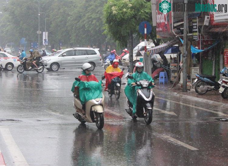 Ảnh hưởng của không khí lạnh cuối mùa, các tỉnh Đông Bắc Bộ có mưa nhỏ, trời rét.