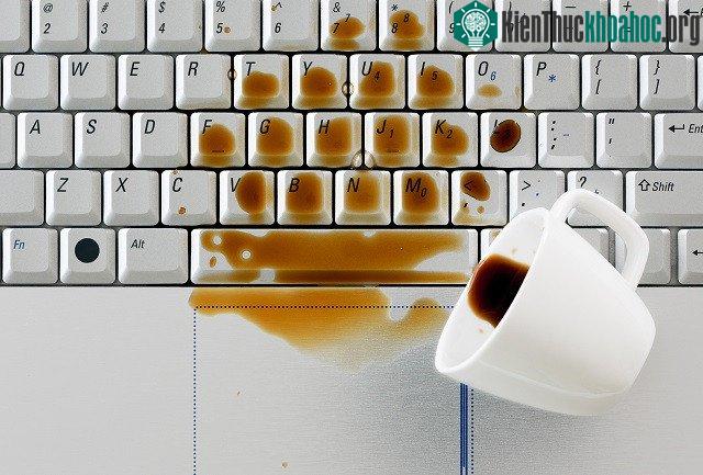 Không phải lúc nào đồ điện tử bị nước vào cũng có thể cứu được.