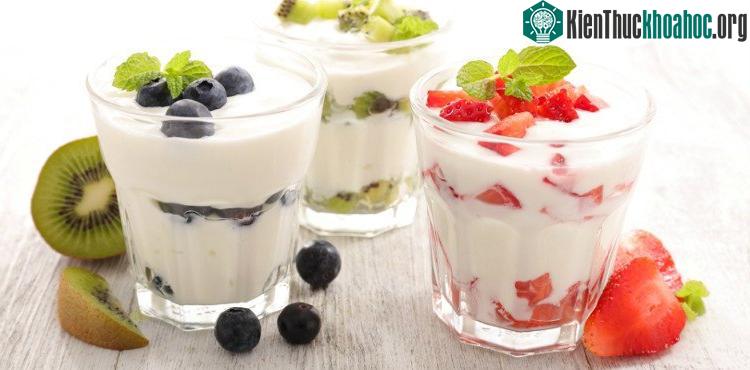 Ăn sữa chua buổi xế chiều: chống bức xạ và giảm căng thẳng
