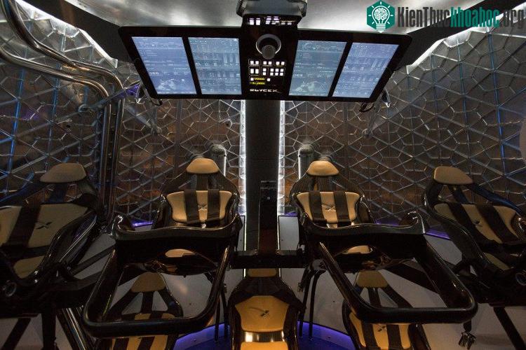 Thiết kế một khoang tàu vũ trụ từng được SpaceX tiết lộ. (Ảnh: Reuters).