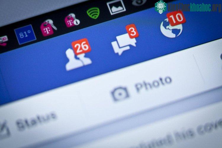 Cơ chế thông báo trên Facebook.