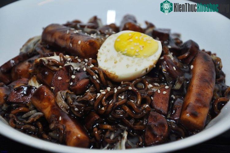 Món ăn truyền thống trong ngày 14/4 Valentine Đen.