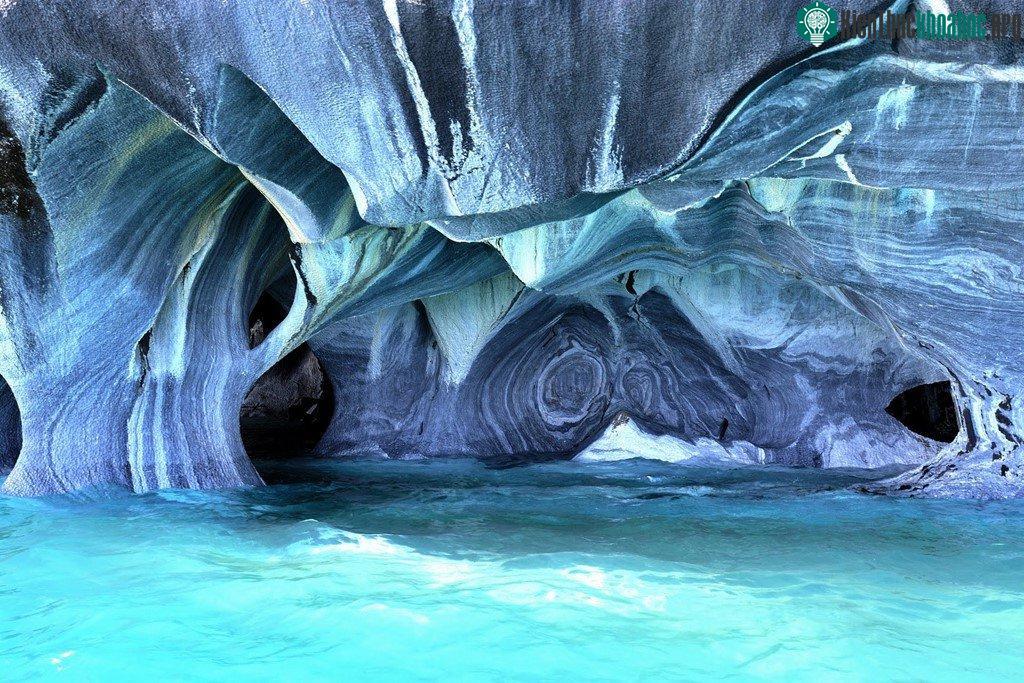 Hang động Marble Cathedral