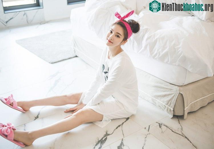 Nên đắp chiếc chăn dày đi ngủ sẽ mang đến giấc ngủ ngon hơn.