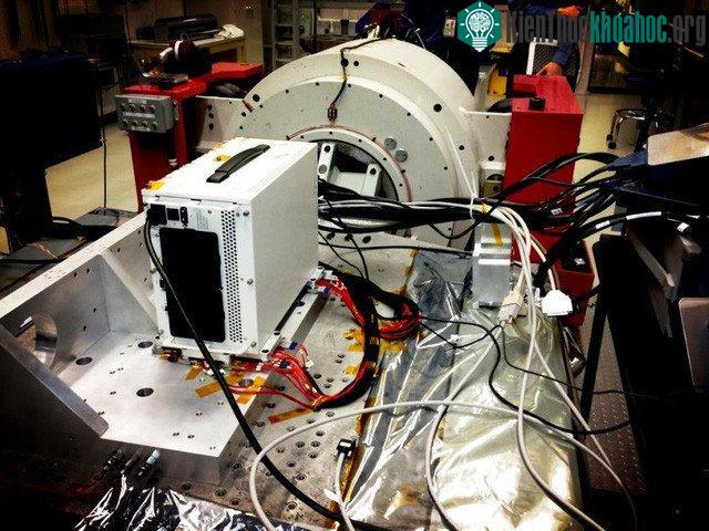 Phòng thí nghiệm nguyên tử lạnh của NASA, nơi có nhiệt độ lạnh nhất vũ trụ, gần độ 0 tuyệt đối nhất.