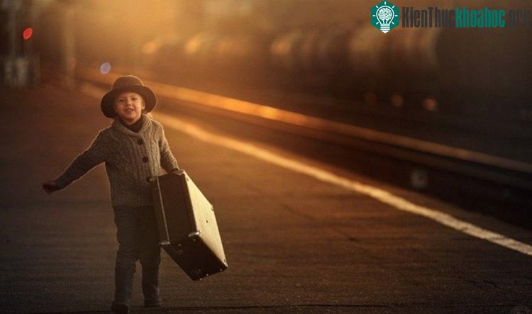 Con người đã cố gắng đặt chân lên mặt trăng trước khi phát minh ra bánh xe kéo vali