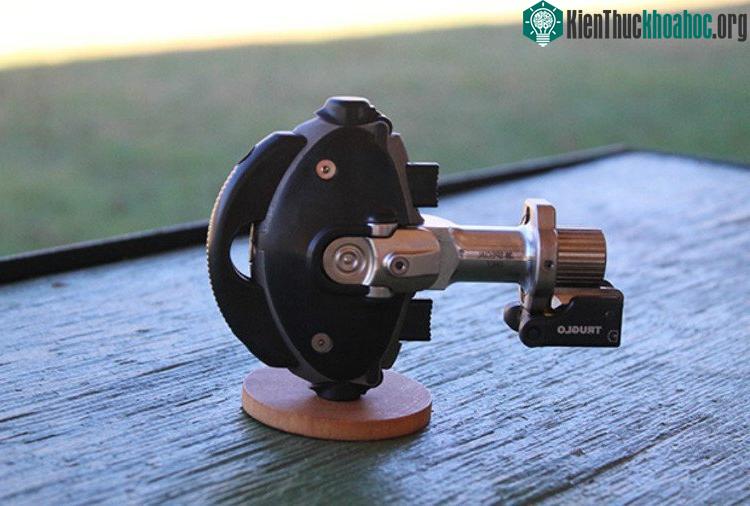 5 khẩu súng ngắn "dị" nhất thế giới ảnh 3