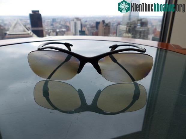 Kính 3D thụ động dễ dùng và có thể mang thiết kế thời trang.
