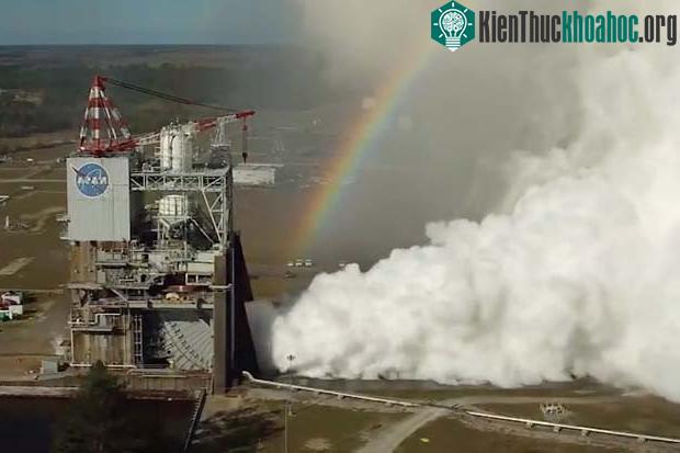 Hệ thống Phóng tên lửa mới của NASA