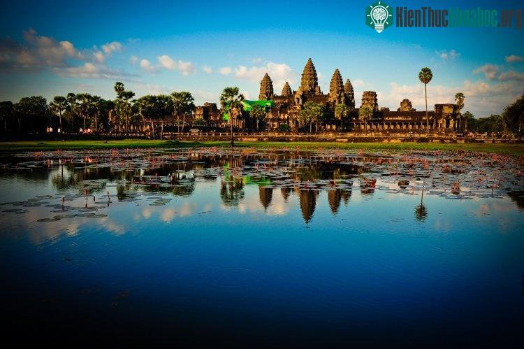 Được xây dựng từ rất lâu nhưng mãi đến thế kỷ 19, người phương Tây mới biết đến công trình vĩ đại này. (Ảnh: lastdjedai).