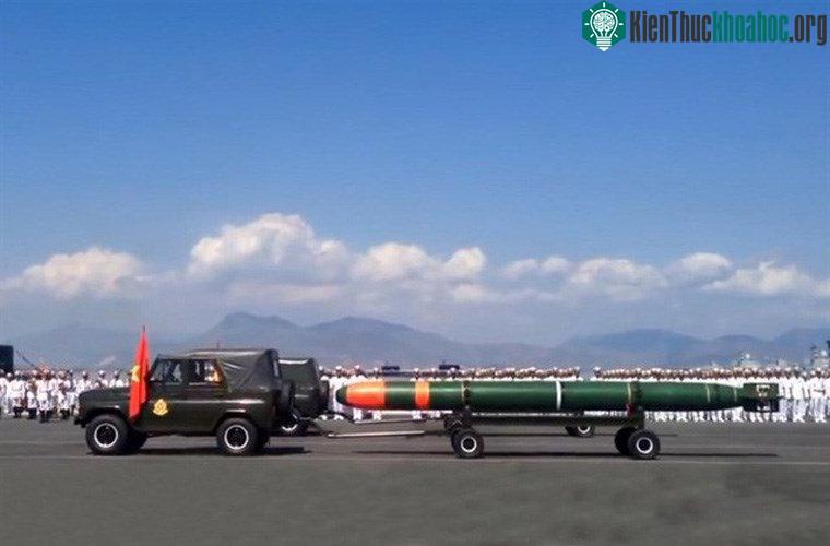 Ảnh một trong những loại ngư lôi hiện đại nhất của Hải quân Nhân dân Việt Nam – TEST 71 533mm
