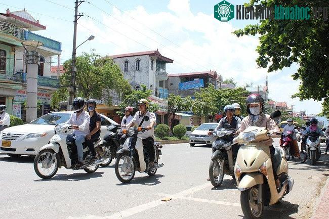 Khu vực Hà Nội ngày hôm nay có nắng nóng, nhiệt độ cao nhất lên tới 34-36 độ.