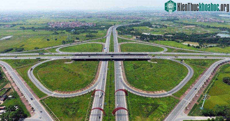 Nút giao hình bông hoa tại đường Trường Sa - Hoàng Sa
