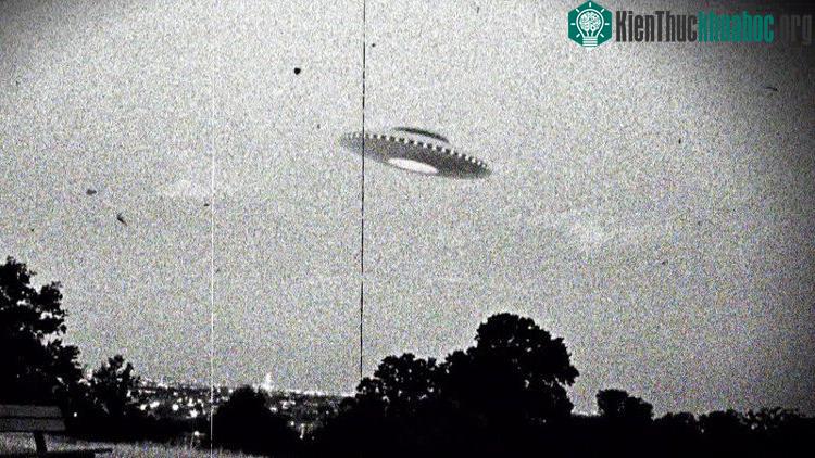 Hình ảnh đĩa bay (UFO) trong trí tưởng tượng của con người.
