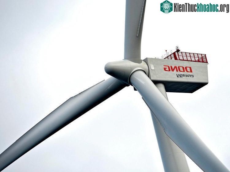 Một tuabin điện gió của Công ty năng lượng Dong Energy (Đan Mạch).