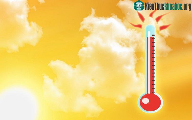Không nên cho trẻ ra ngoài trời trong khoảng từ 10h-15h giờ.