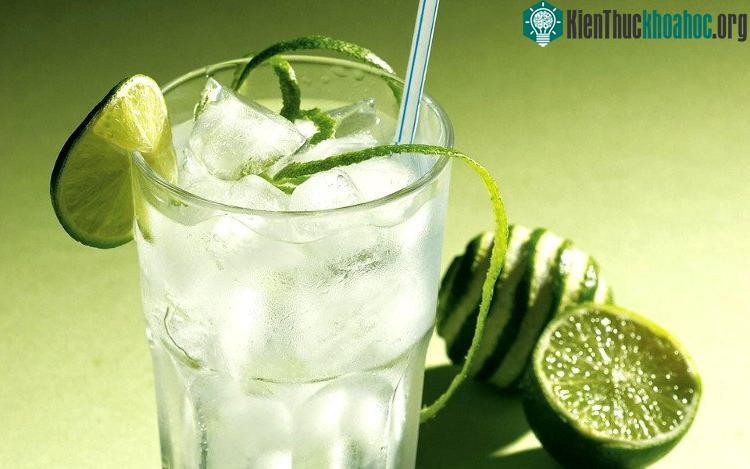 Chanh không chỉ giúp bảo vệ cơ thể khỏi ung thư mà còn có thể giúp giải độc.