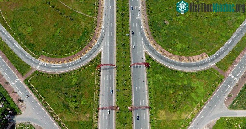Tuyến đường mang tên Đại tướng Võ Nguyên Giáp dài 15km, rộng 70-100m.