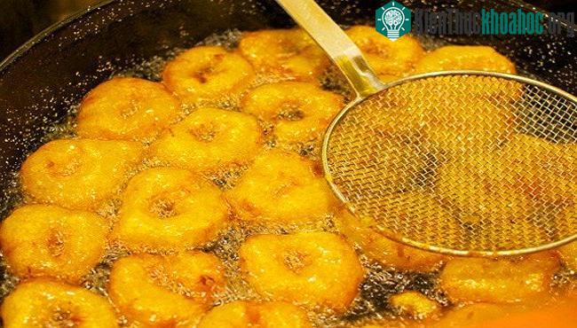 Cần kiêng cữ những món ăn dầu mỡ, béo... không tốt cho gan.