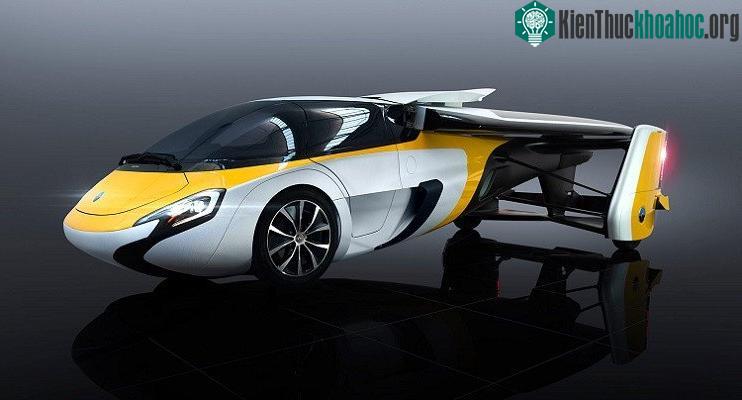 Chiếc xe vừa là ô tô vừa là máy bay.