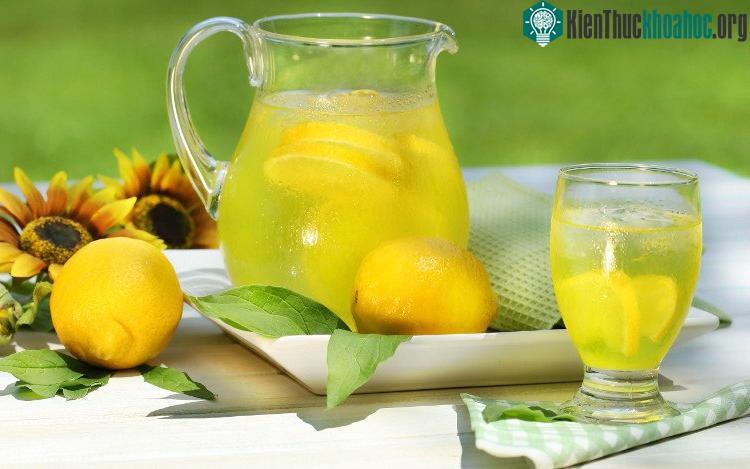 Chanh cũng tăng mức độ năng lượng giúp giảm căng thẳng và cải thiện tâm trạng.