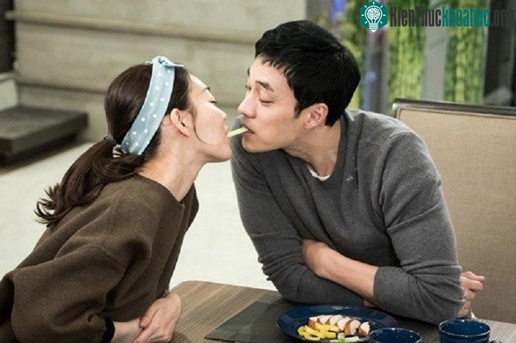 Khi phụ nữ thấy chồng mình tập thể dục thường xuyên, họ sẽ tự nhiên sẽ cảm thấy vui vẻ hơn. (Ảnh: Internet).