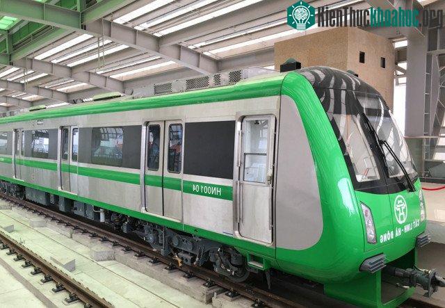 Đây là đoàn tàu có 4 toa, ký hiệu từ HN01 đến HN04, so với đầu tàu mẫu, đoàn tàu chính thức có hình dáng bên ngoài bắt mắt hơn.