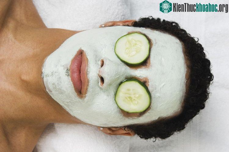 Nữ giới thiên về các sản phẩm chống lão hóa, chăm sóc da với độ ẩm cao.