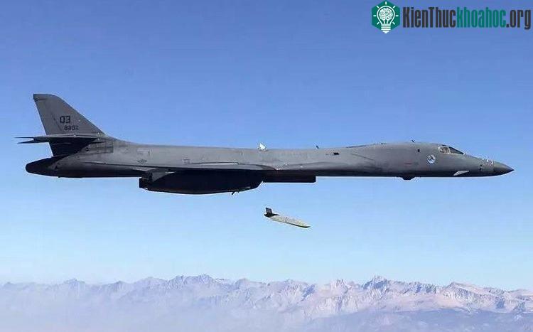 Tên lửa AGM-158 JASSM là một siêu phẩm của tập đoàn Lockheed Martin.