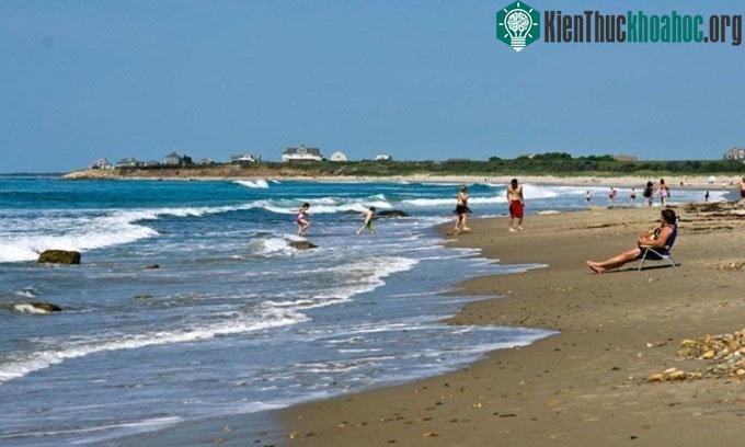 Bãi biển Goosewing thuộc sở hữu của Khu Bảo tồn Thiên nhiên Rhode Island, Mỹ