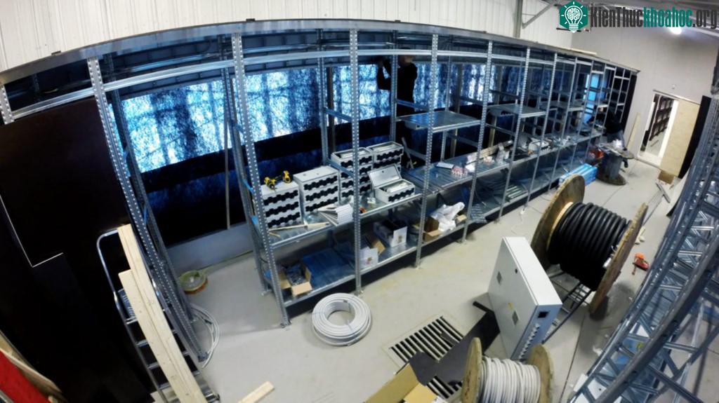 Những bức ảnh này được chụp từ Genesis Mining, một công ty đào đồng tiền ảo bitcoin.