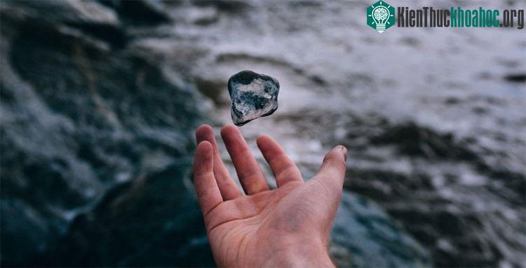 "Ánh sáng lỏng" họ tạo ra là một chất siêu lỏng - không có ma sát và độ nhớt.
