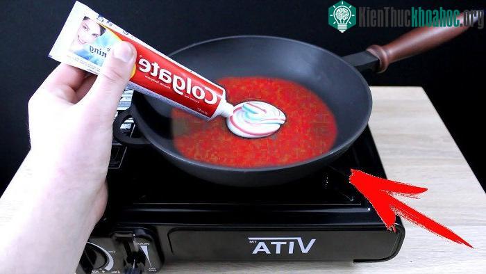 Thử cho kem đánh răng vào chảo xem kết quả là gì nào?