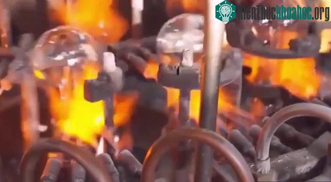 Bóng đèn là vật dụng không thể thiếu trong cuộc sống hàng ngày của mỗi chúng ta.