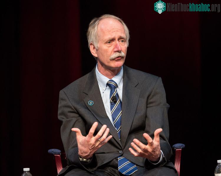 Ông Bill Gerstenmaier, giám đốc chương trình đưa con người thám hiểm không gian của NASA - (Ảnh: NASA).