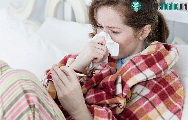 Cảm lạnh là bệnh thường xảy ra nhất trong mùa mưa.