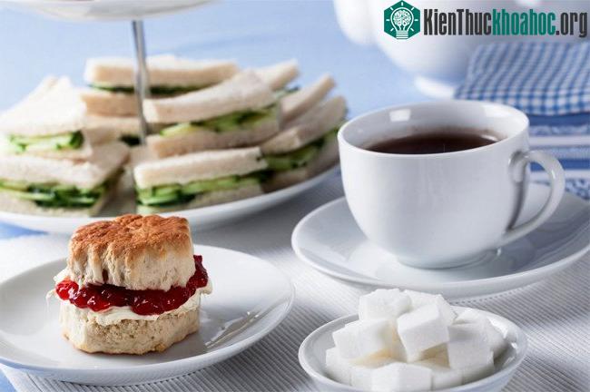Một bữa tiệc trà chiều của Anh.