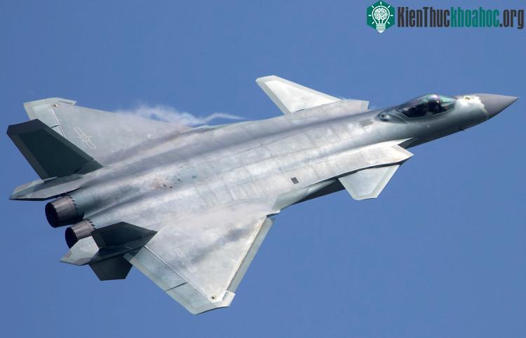 Máy bay chiến đấu J-20 do Trung Quốc tự sản xuất.